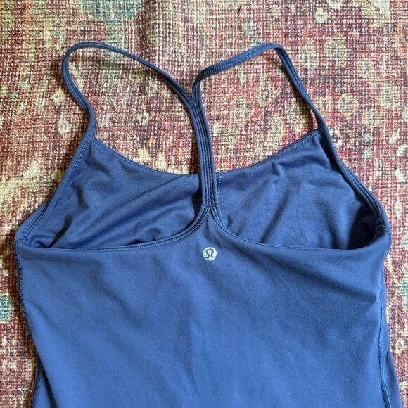 Lululemon size 6 Blue Women's Racerback Spaghetti Strap Tank Top lightweight - Picture 7 of 8